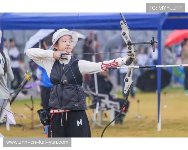 射箭国家队对抗赛紧张激烈，多名选手成绩接近