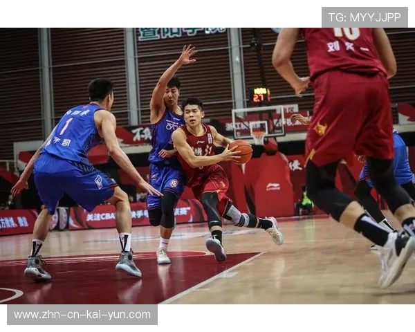 浙江稠州转换节奏迅速，吴前外线稳稳投中，展现强大篮球实力